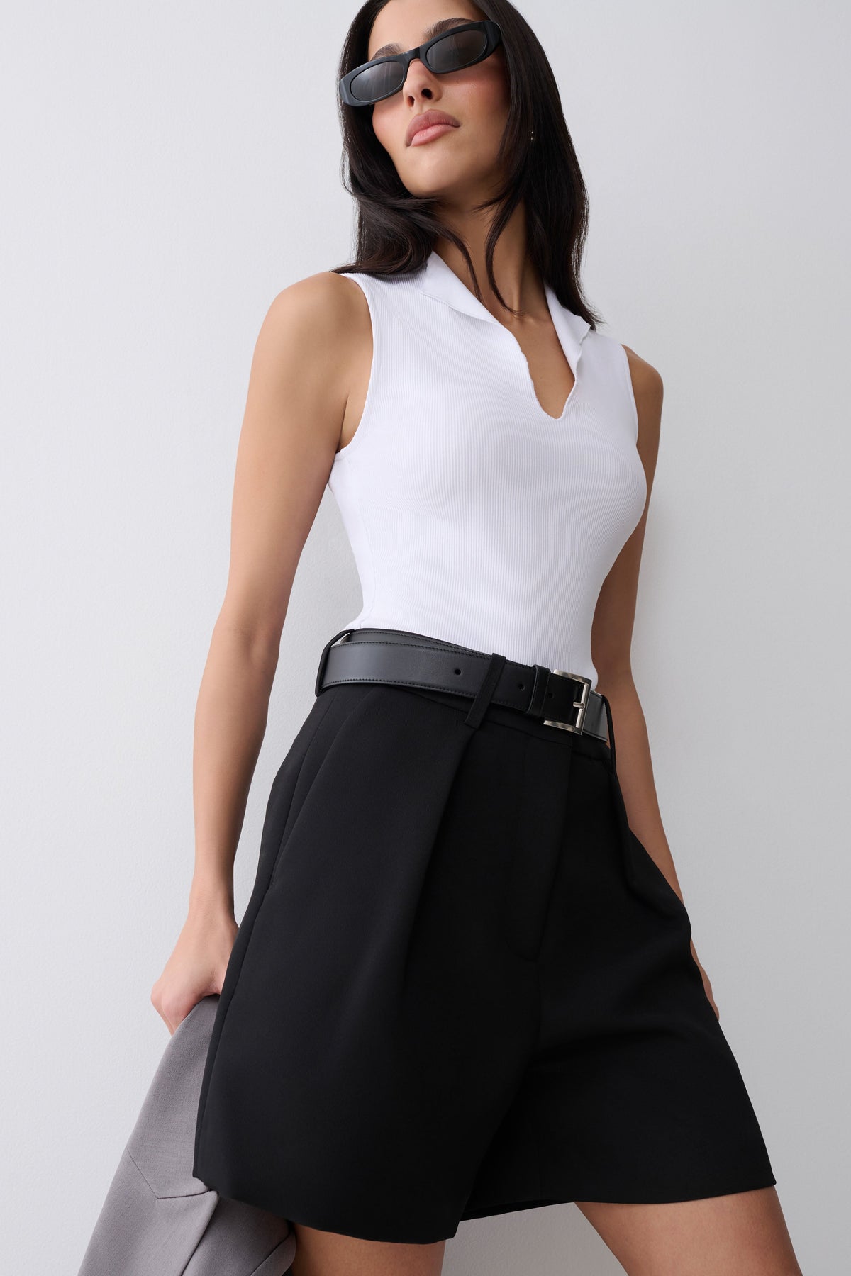 Myrtle Ribbed Sleeveless Lapel Top - White