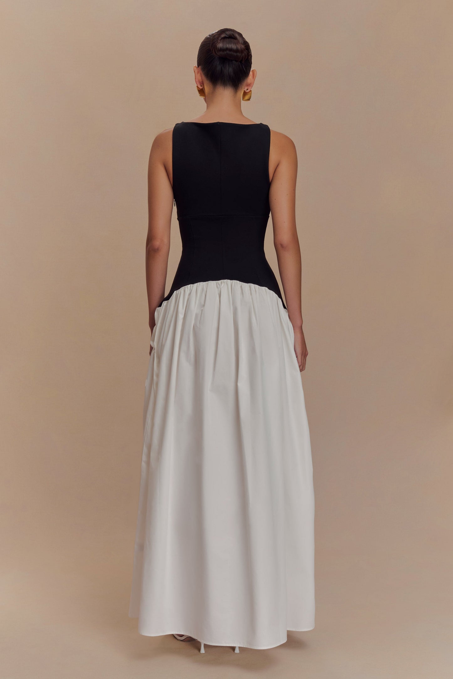 Acacia Contrast Sleeveless Maxi Dress - Black/White
