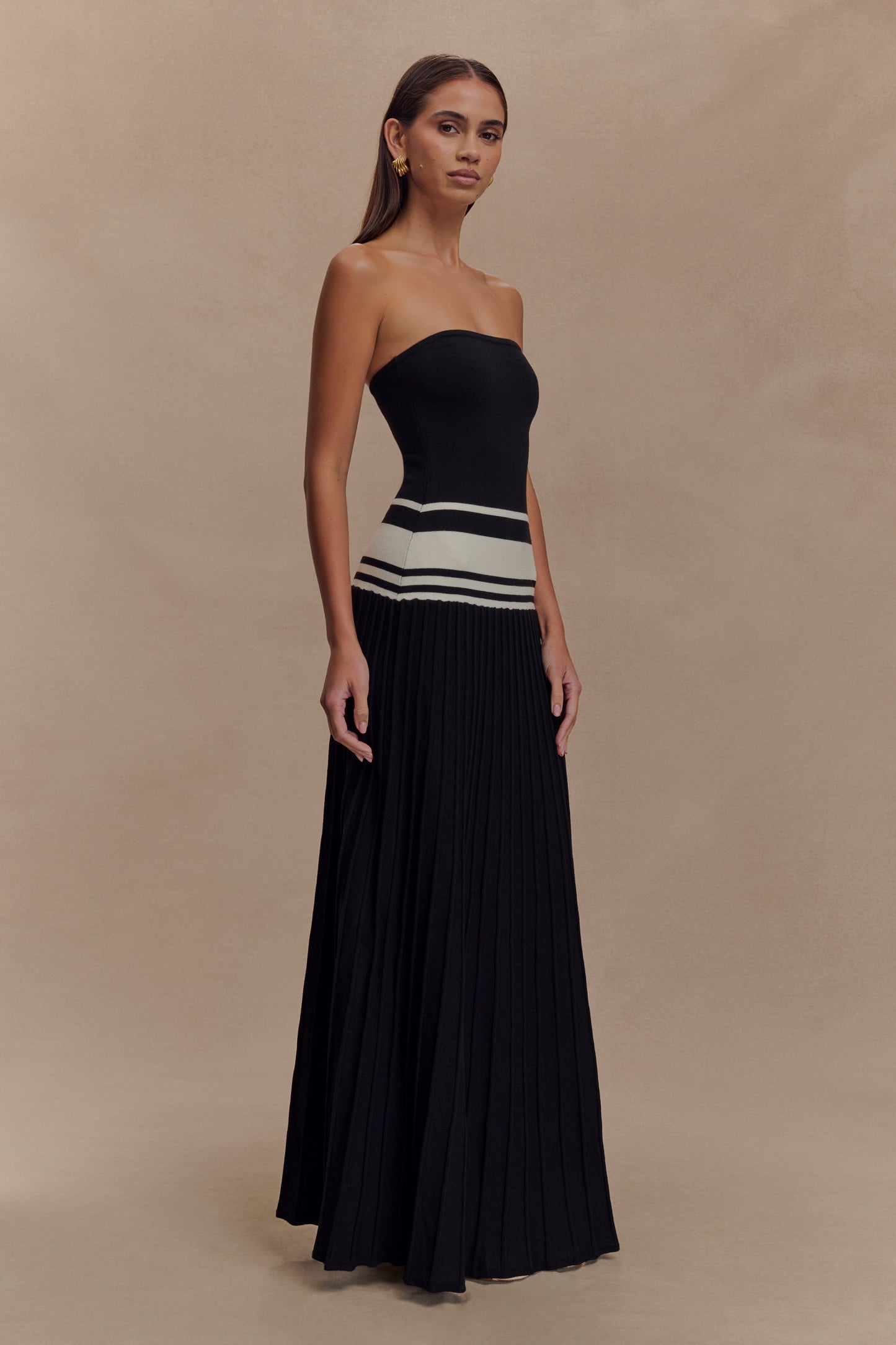 Solaris Strapless Contrast Knit Maxi Dress - Black/White