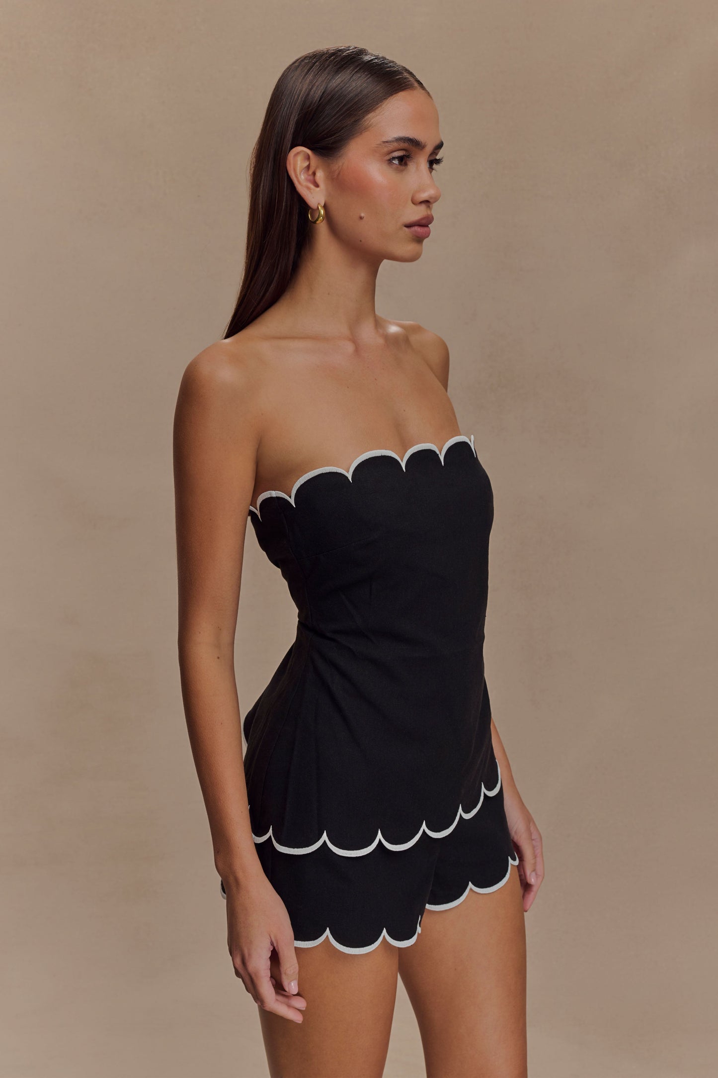 Judith Strapless Scallop Top - Black