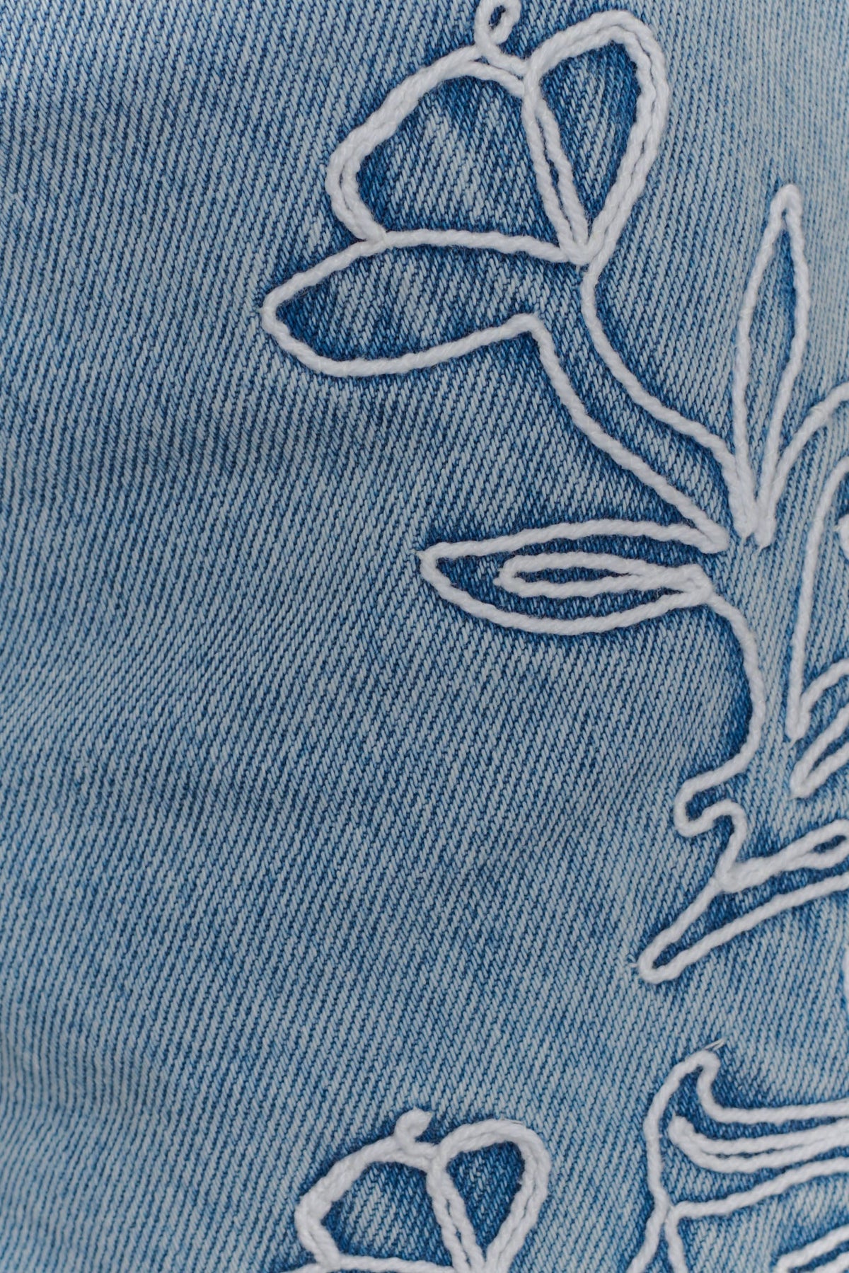 Kylee Embroidered Shorts - Mid Blue
