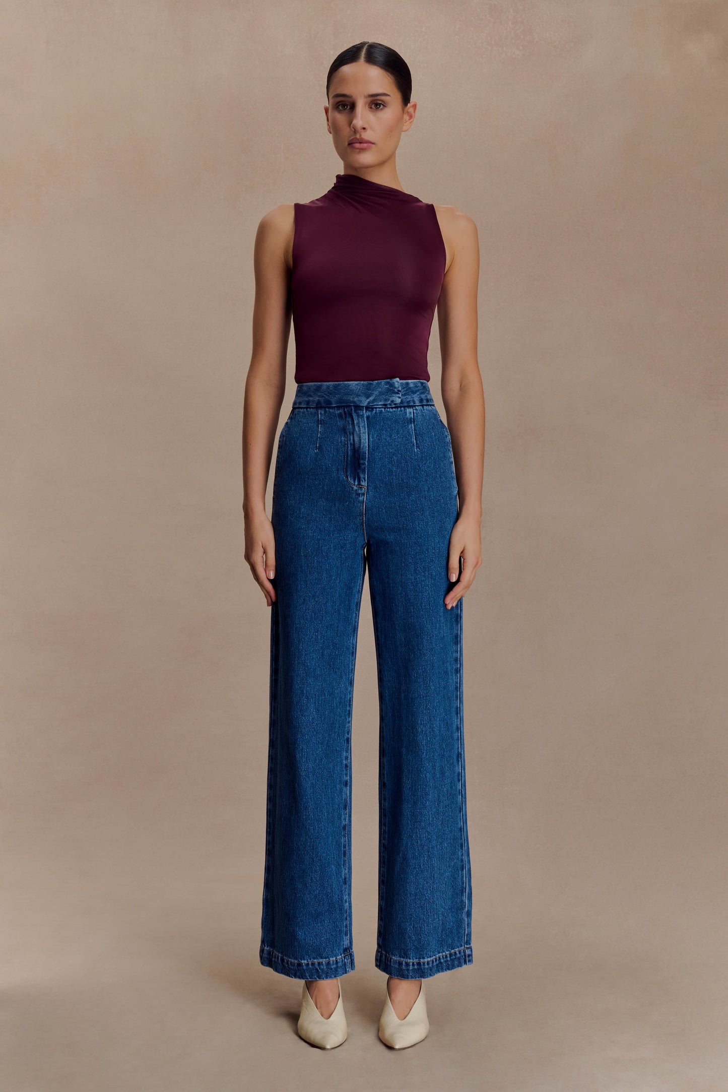 Hadleigh Sleeveless Slinky Top - Burgundy