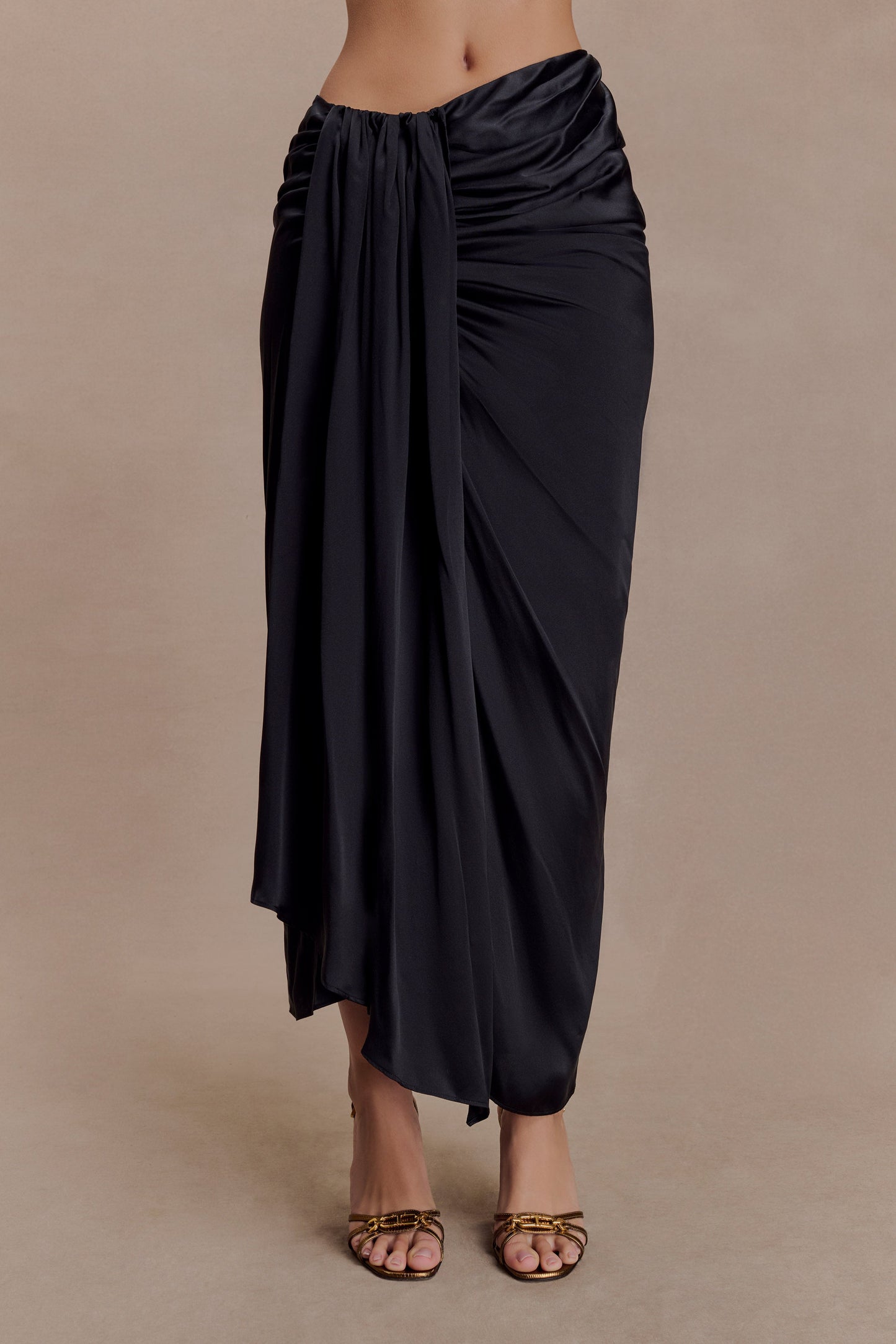 Zendaya Silk Midi Skirt - Black