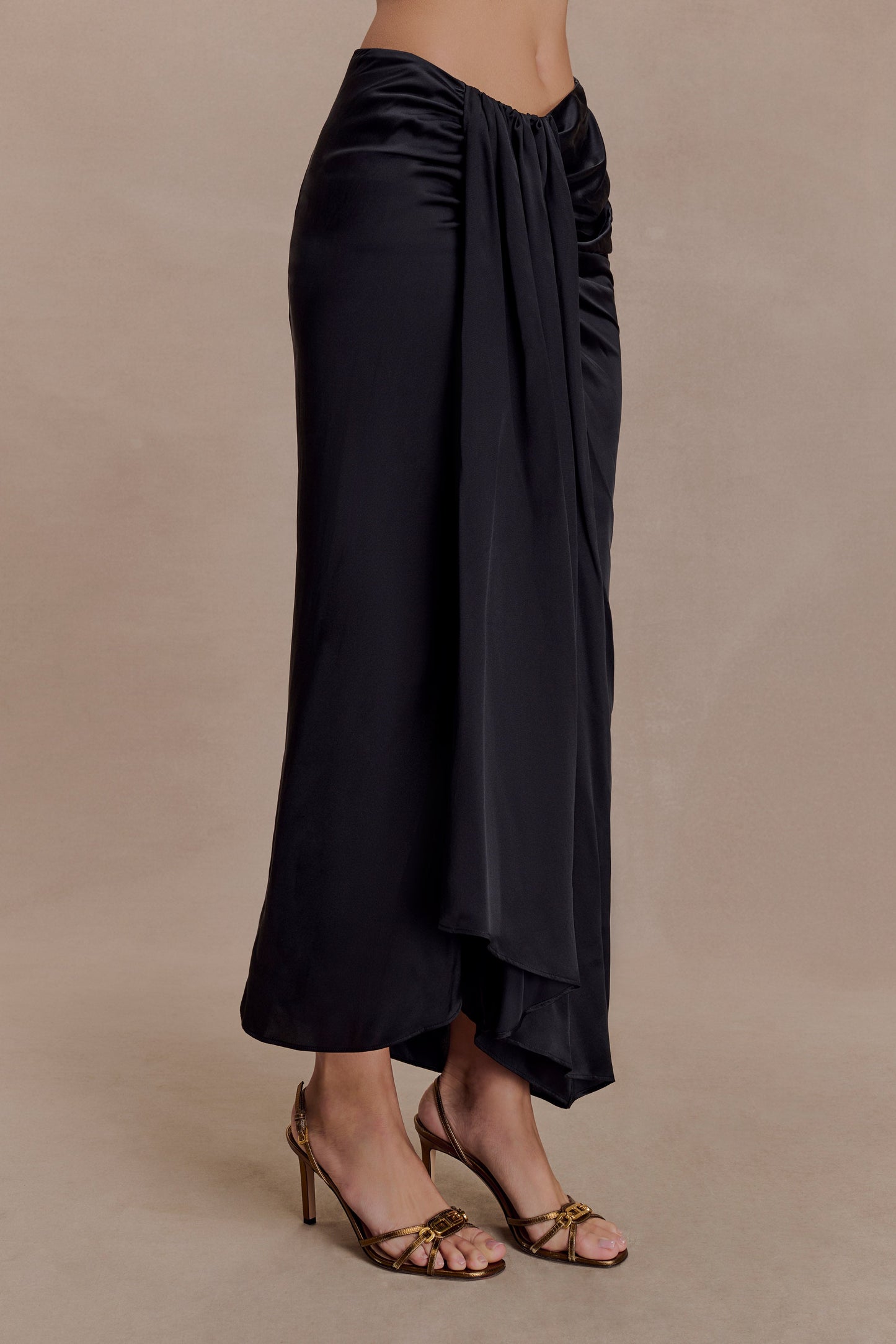 Zendaya Silk Midi Skirt - Black