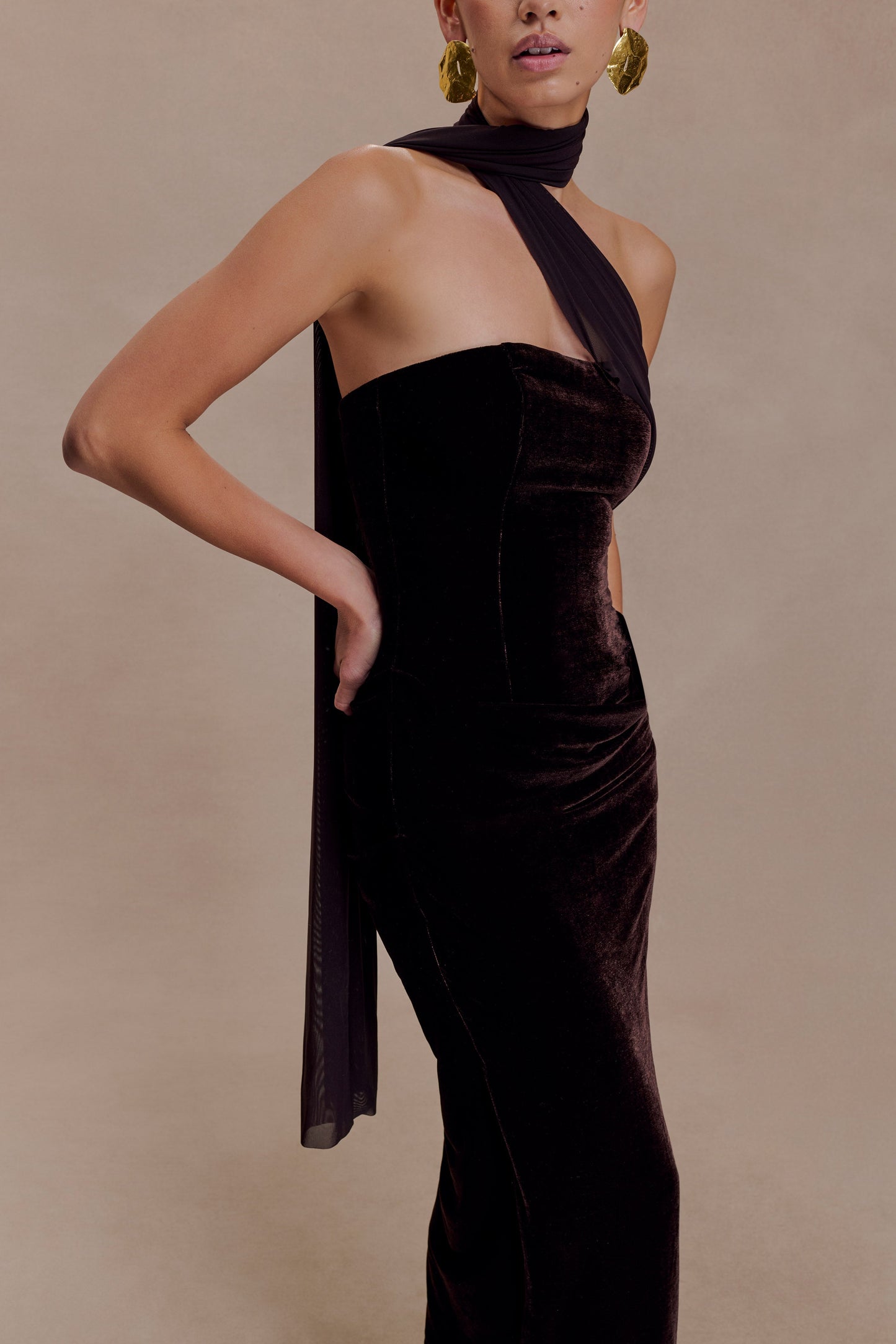 Mattea Velvet Midi Dress With Scarf - Chocolate