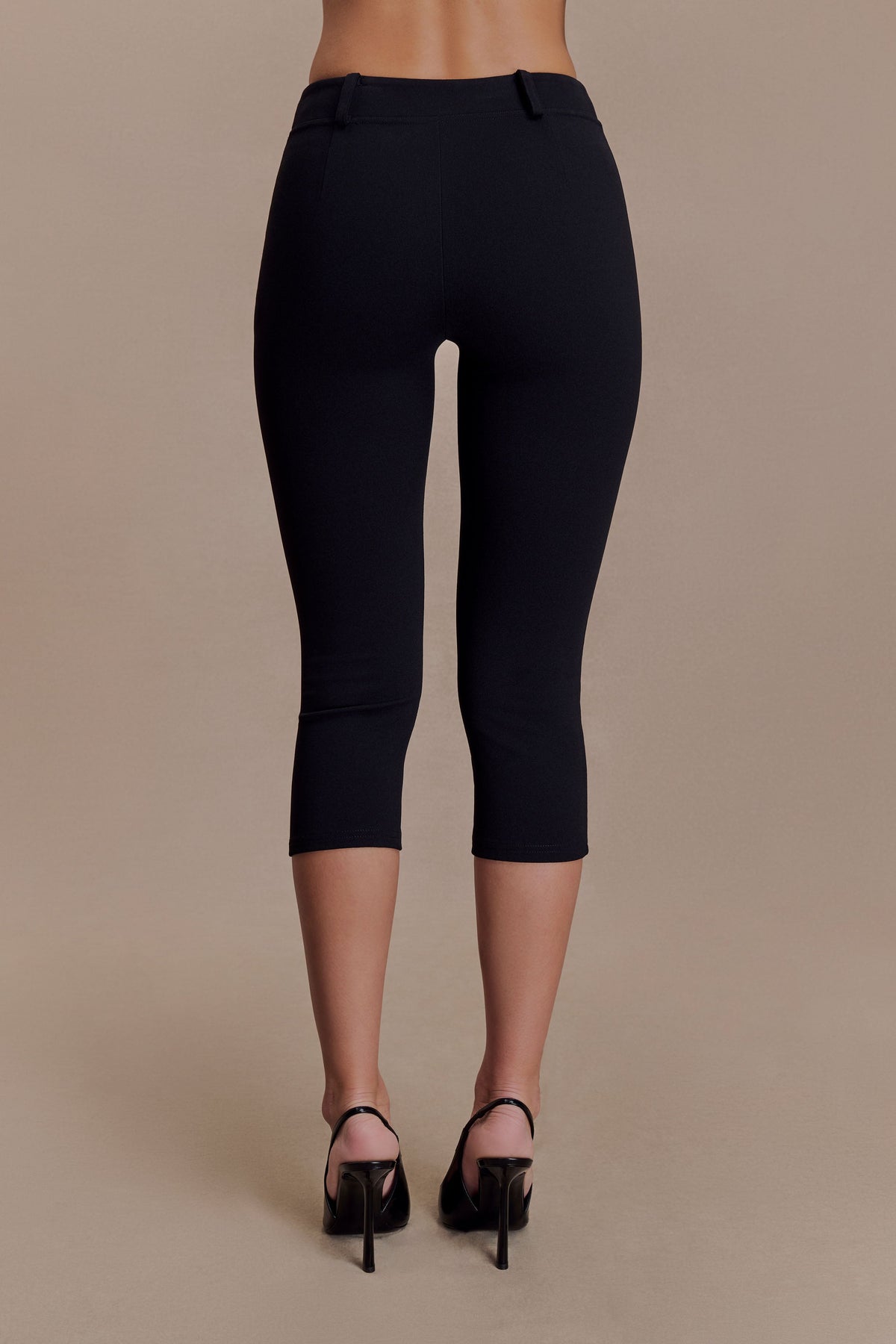 Blanca Stretch Crepe Capri Pants - Black