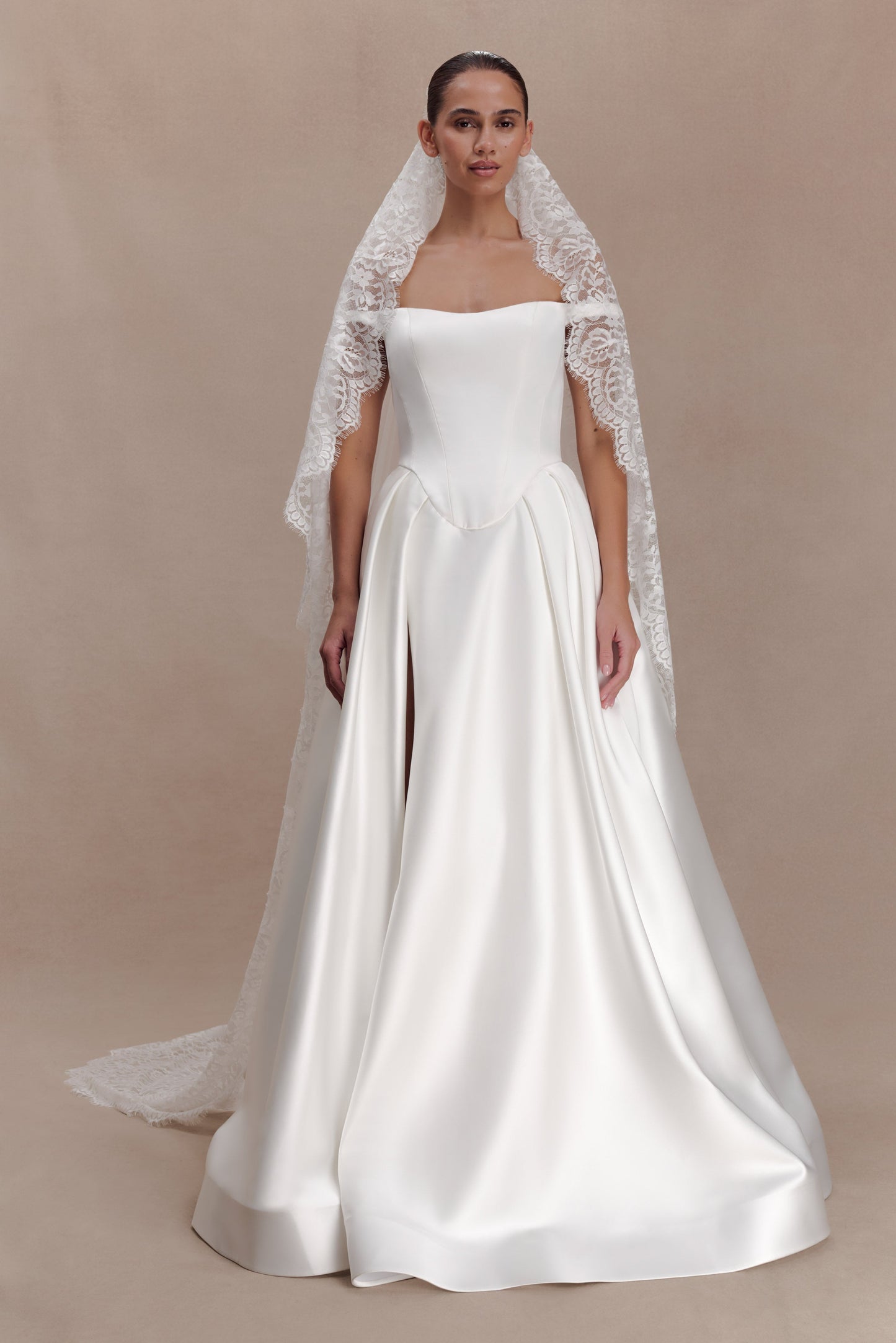 Cassia Lace Trim Veil - White