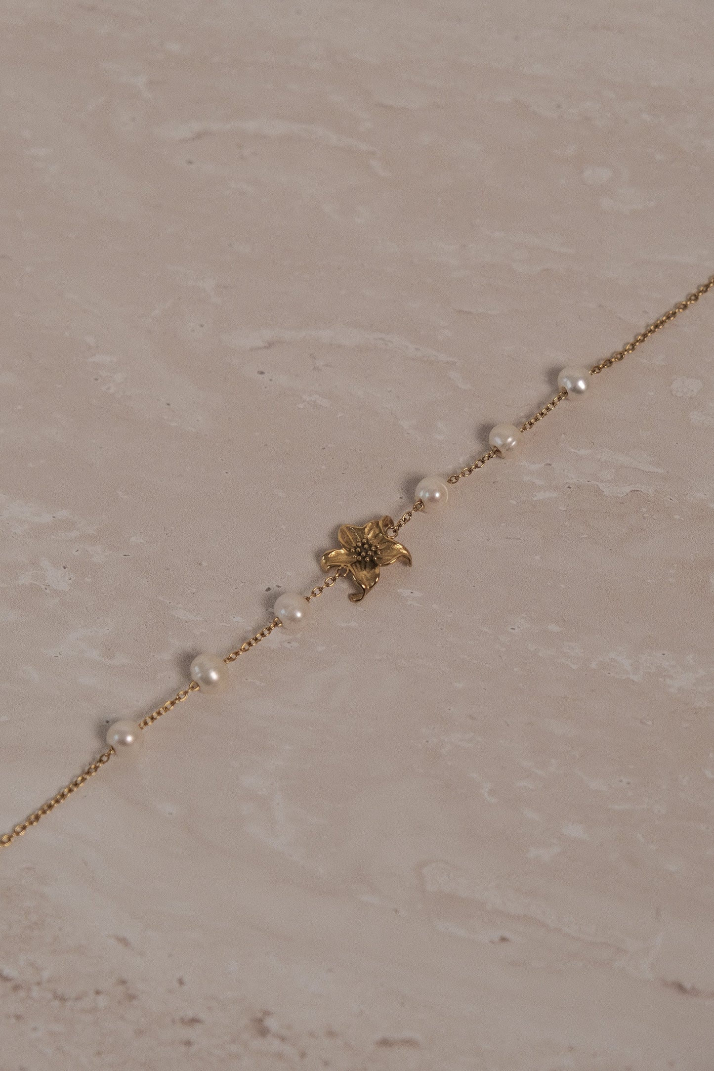 Eva Floral Fresh Water Pearl Necklace - Gold