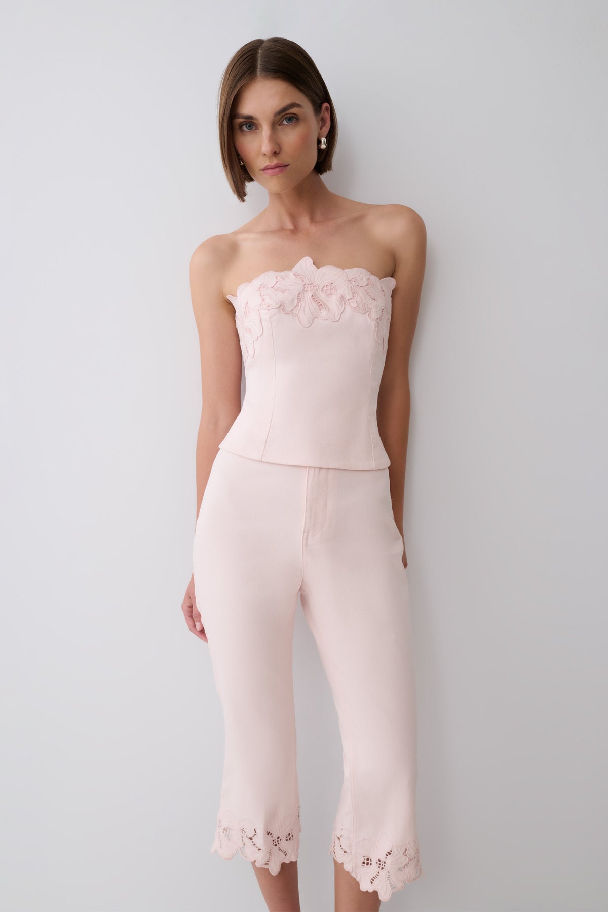 Tillie Flower Embroidery Denim Capris - Baby Pink