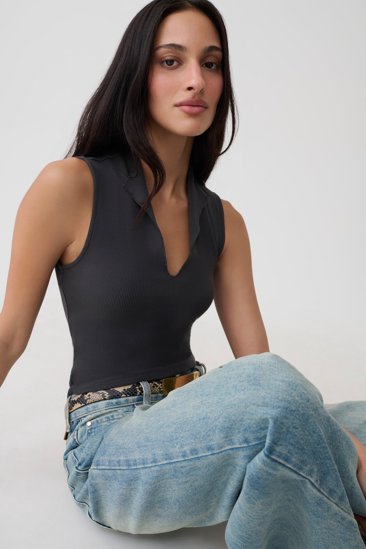 Myrtle Ribbed Sleeveless Lapel Top - Dark Charcoal #3