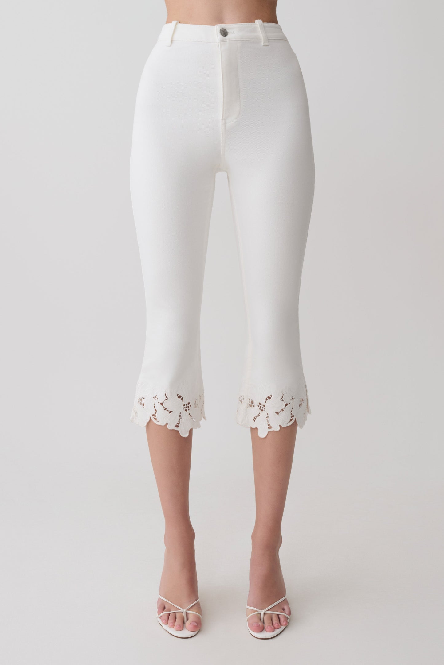 Tillie Flower Embroidery Denim Capris - White