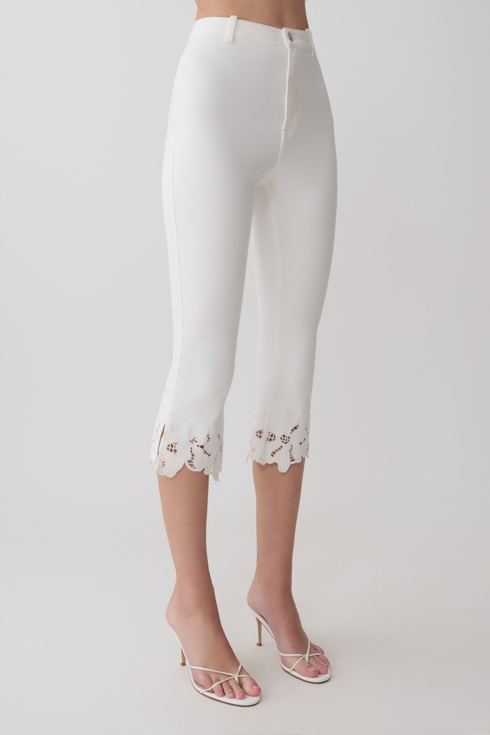 Tillie Flower Embroidery Denim Capris - White #5