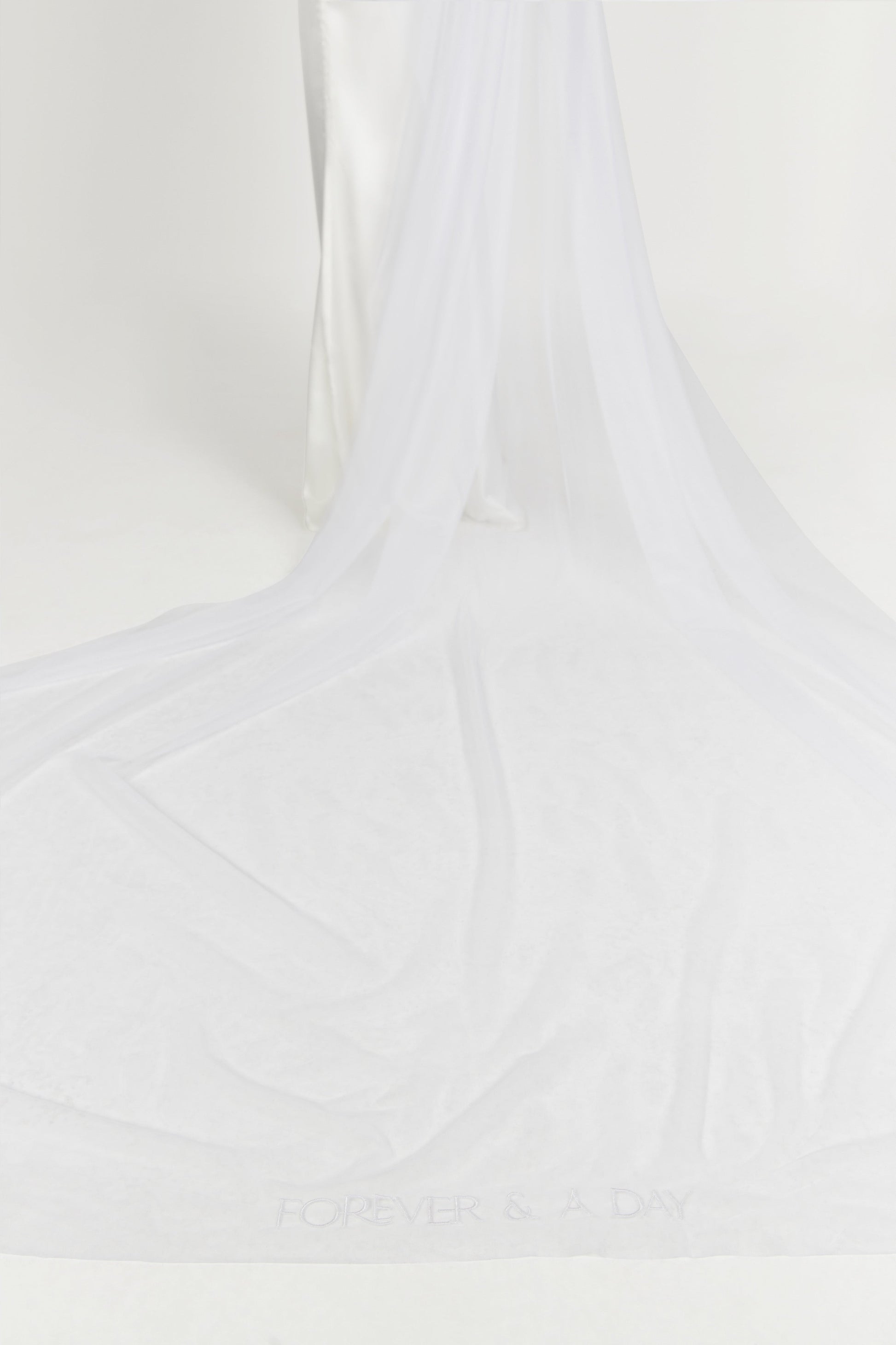 Margareta Veil - White #9