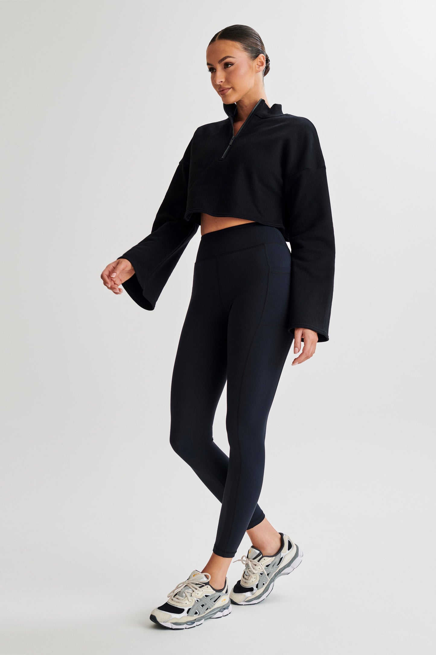 Briar V Back Leggings With Pockets - Black