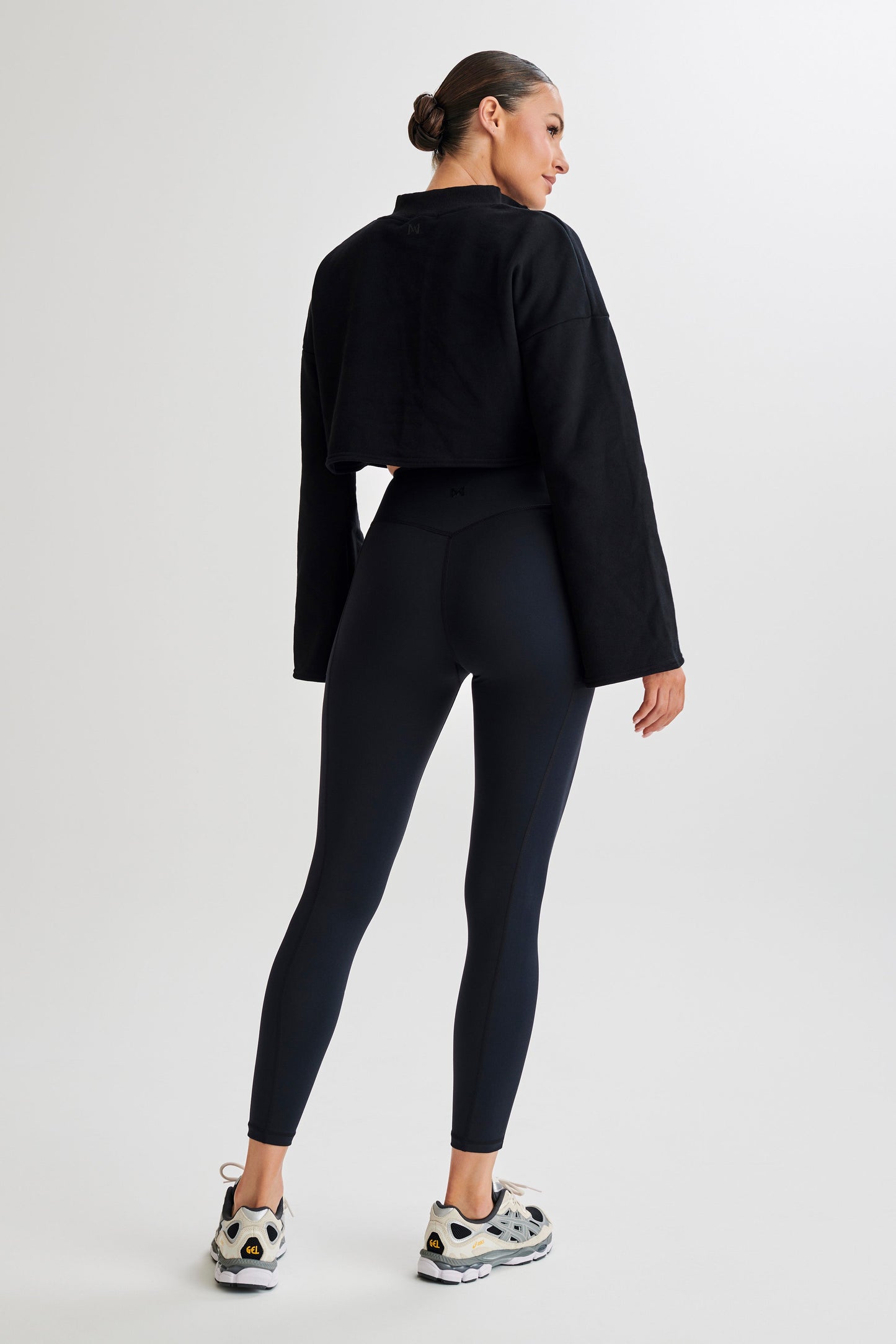 Briar V Back Leggings With Pockets - Black