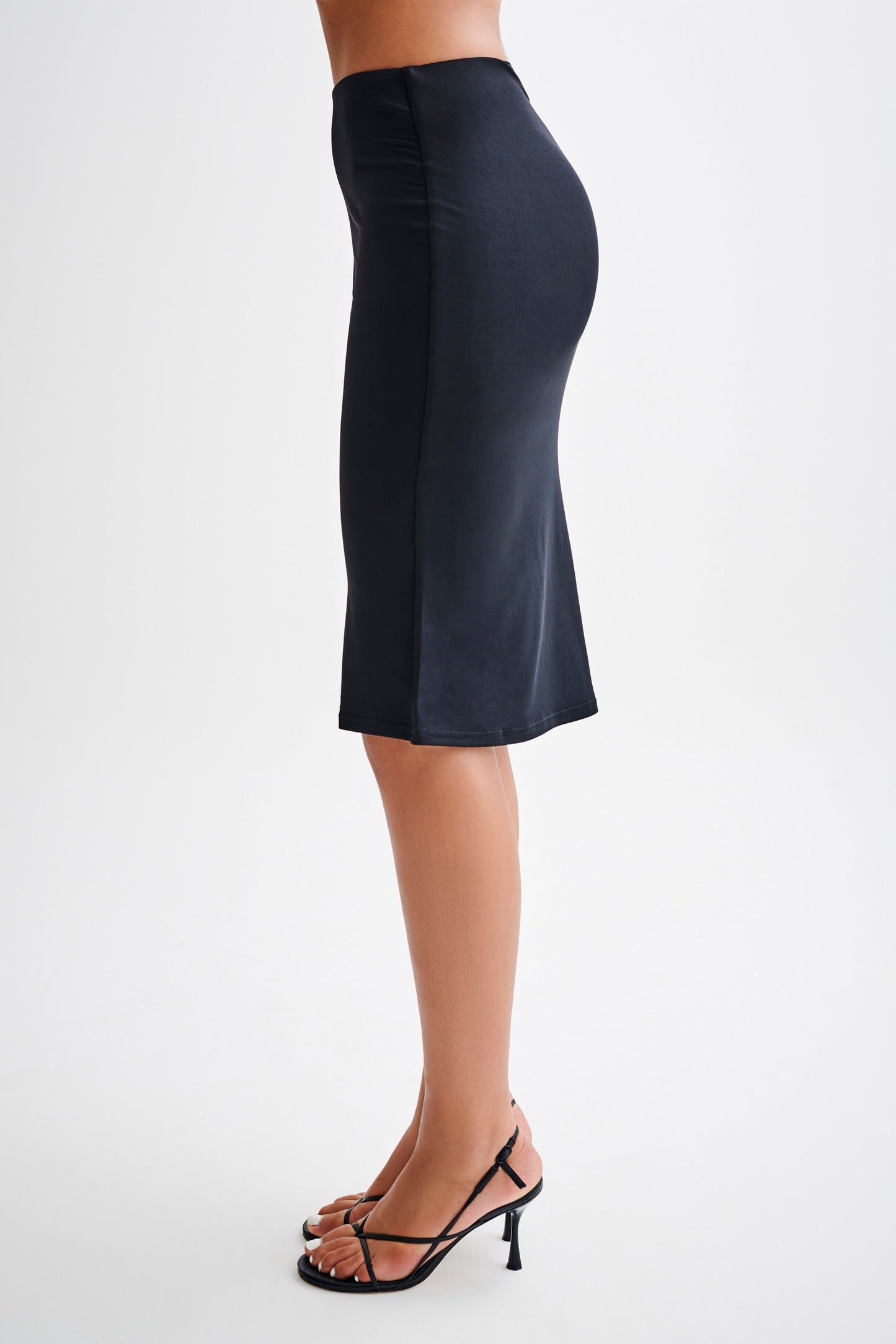 Mara Slinky Knee Length Skirt - Black