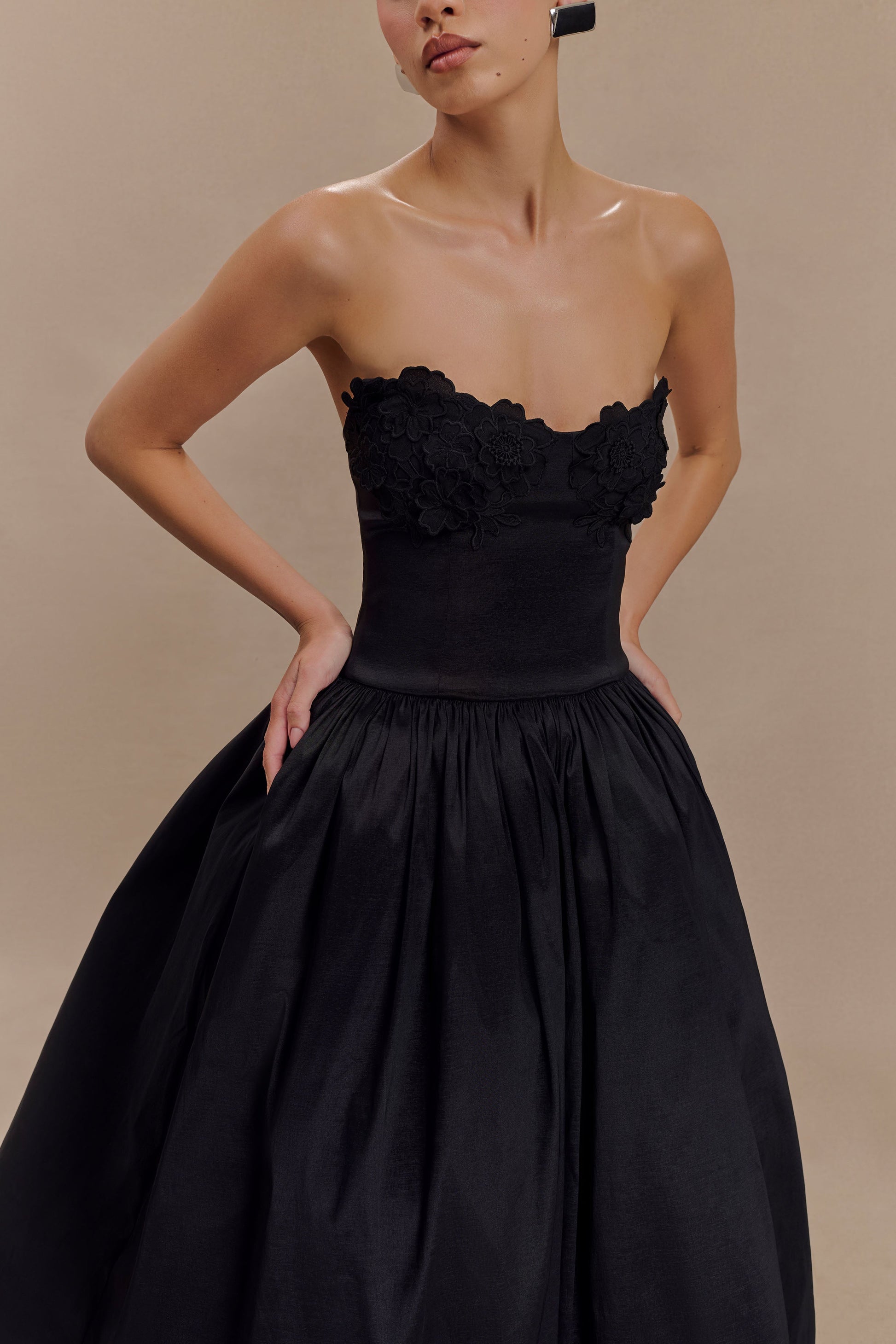 Elyssa Embroidered Midi Dress - Black #6