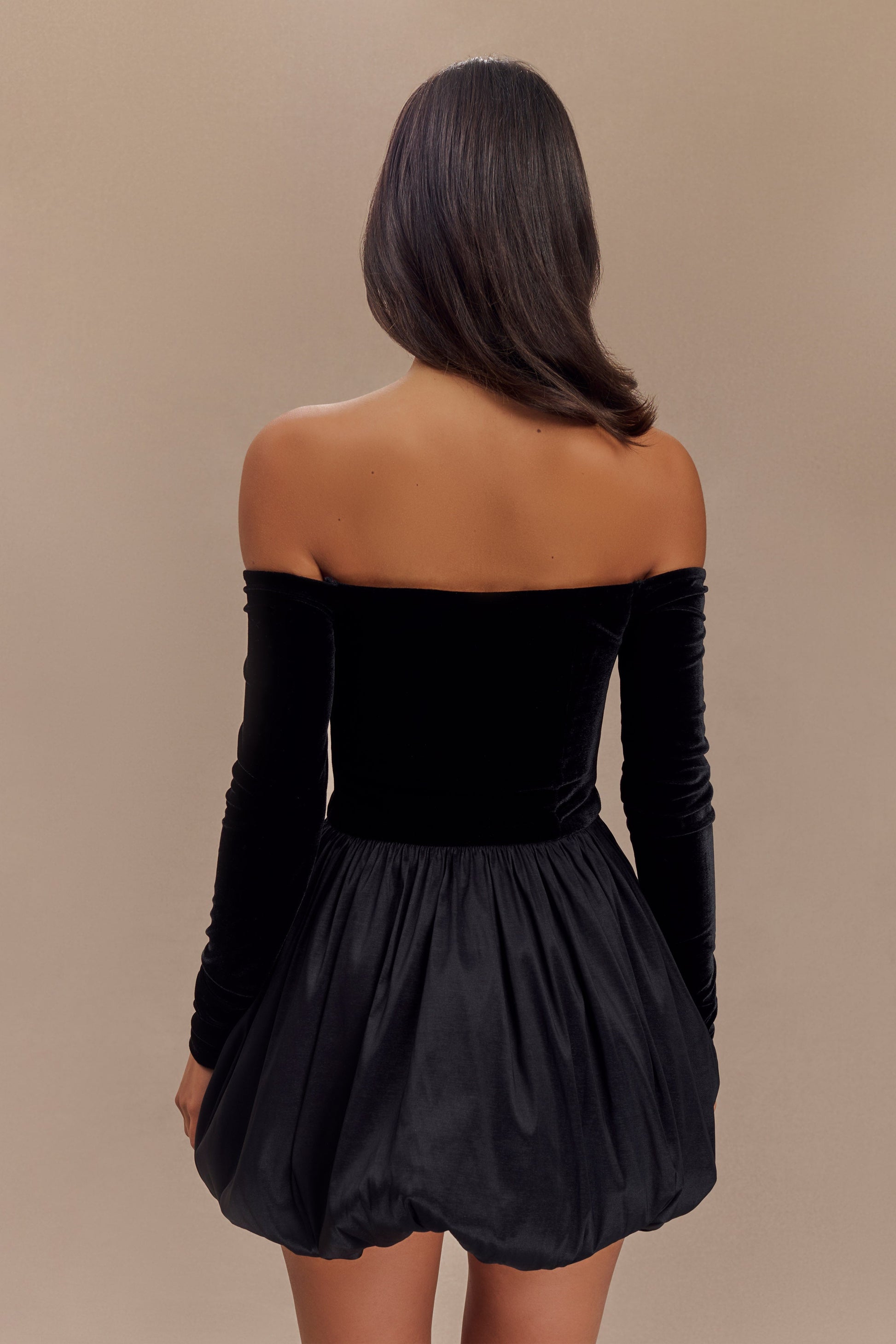 Liv Off Shoulders Velvet Mini Dress - Black #6