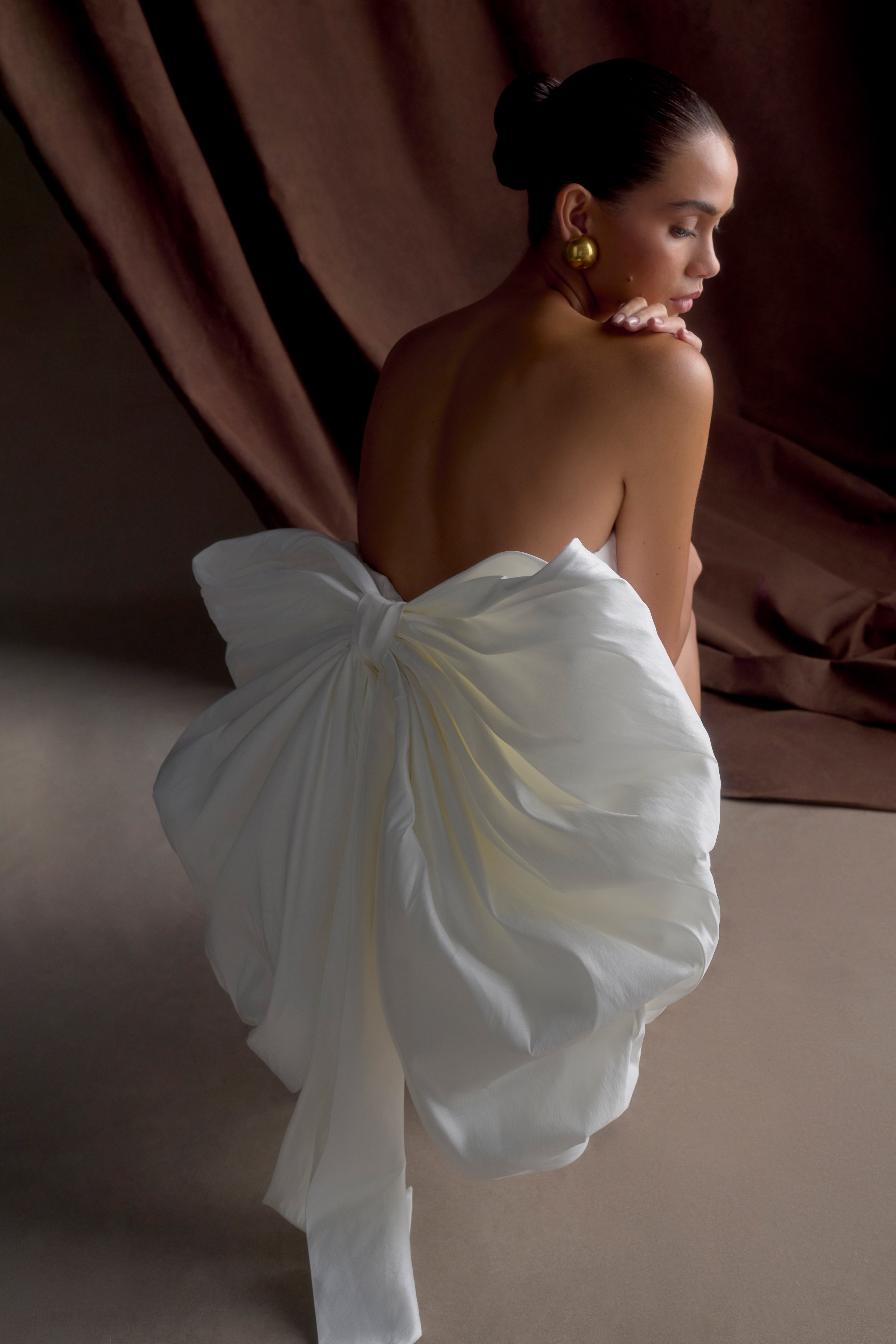 Suzette Taffeta Bow Mini Dress – White Robes de mariée The Wedding Explorer