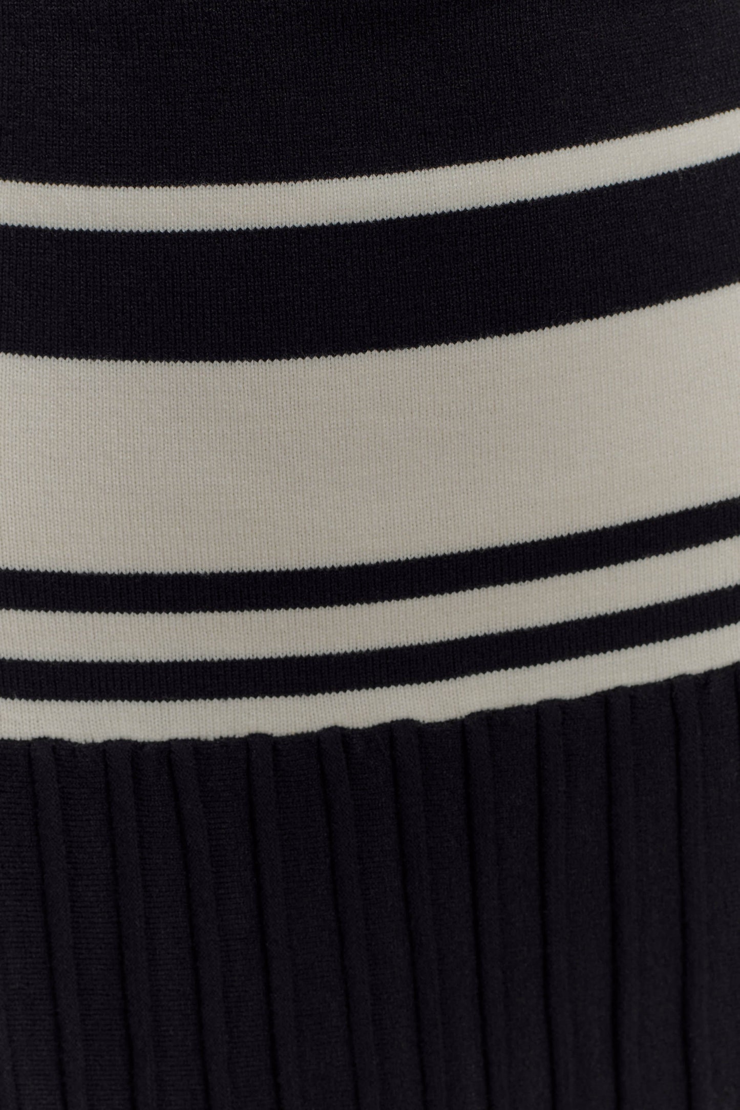 Solaris Strapless Contrast Knit Maxi Dress - Black/White