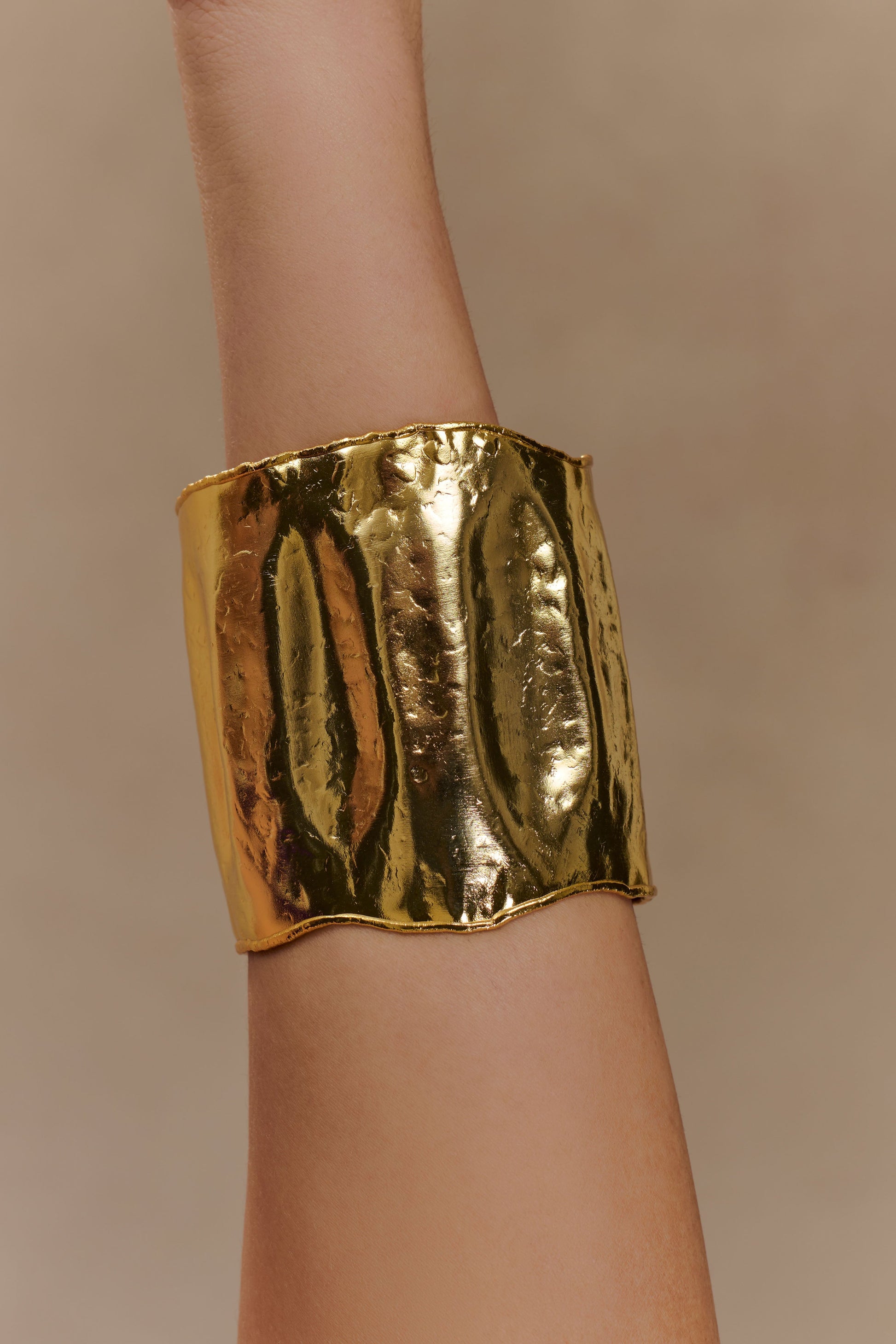 Ilania Textured Bangle - Gold #4