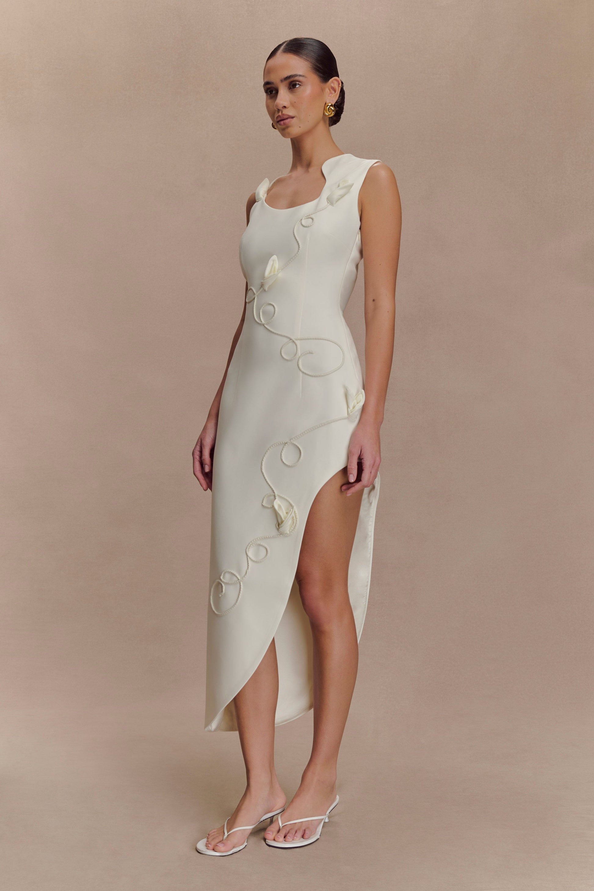 Virginia Suiting Embroidered Midi Dress - White | MESHKI UK Virginia Suiting Embroidered Midi Dress - White | MESHKI UK
