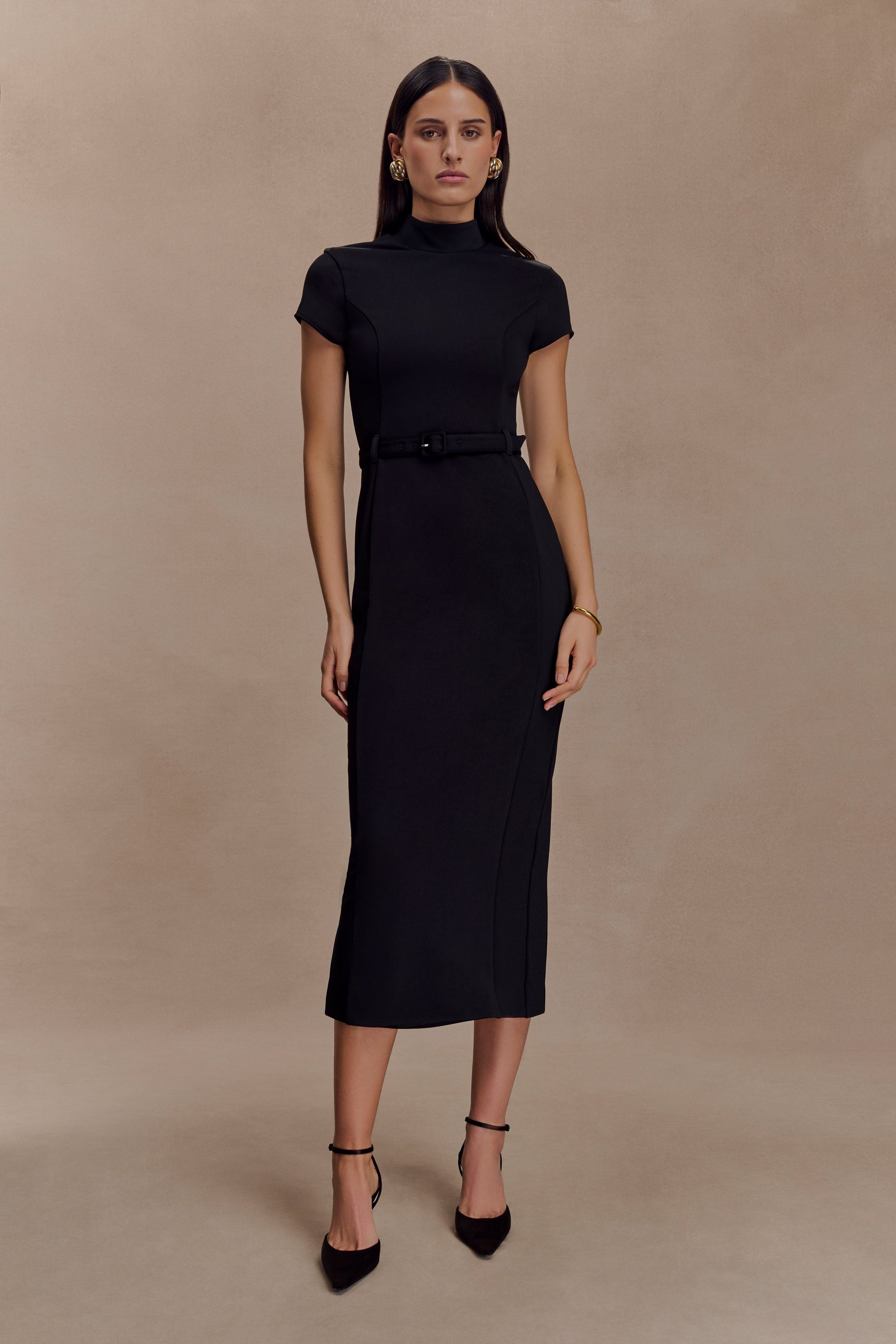 Arwyn Short Sleeve Crepe Midi Dress - Black | MESHKI UK Arwyn Short Sleeve Crepe Midi Dress - Black | MESHKI UK