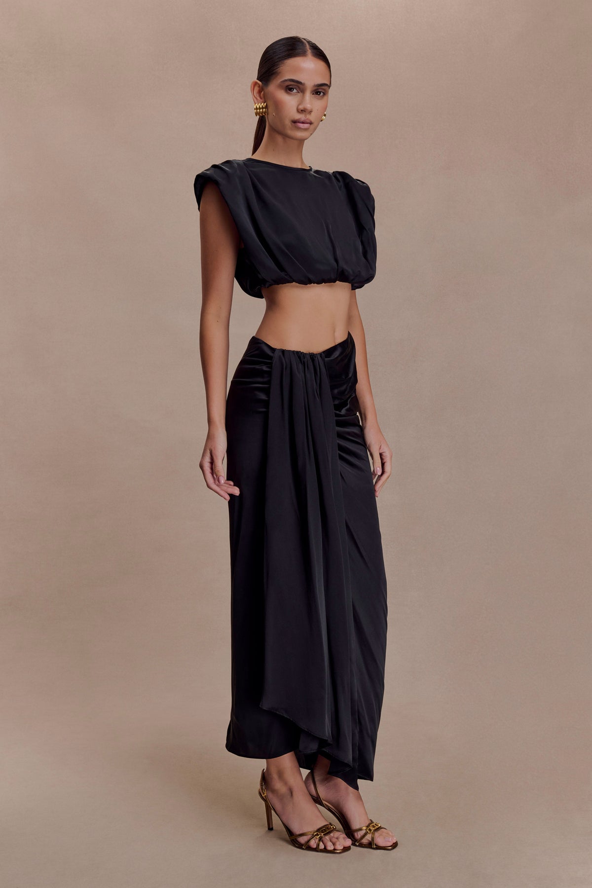 Zendaya Silk Midi Skirt - Black