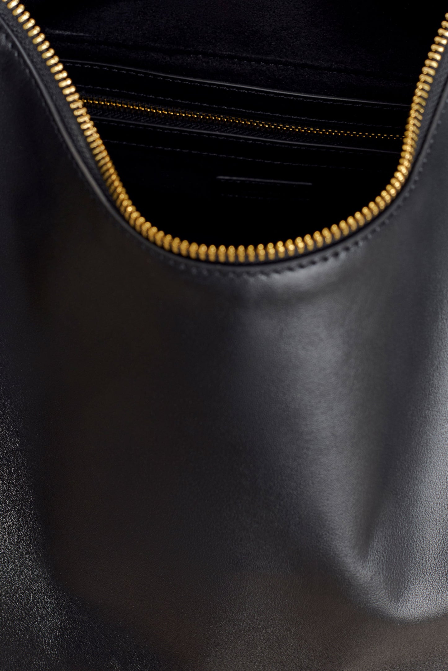 Bristol Large Croissant Leather Shoulder Bag - Black