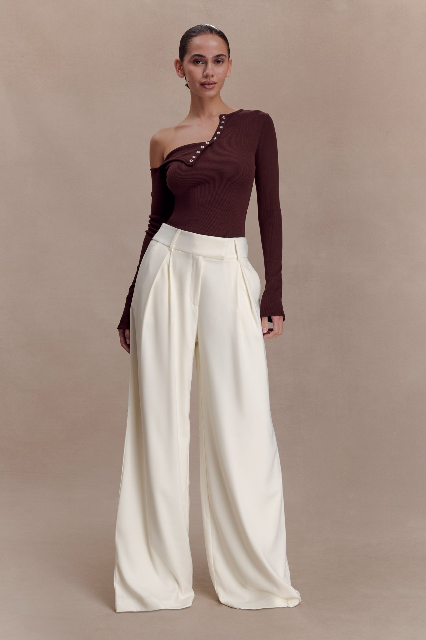 Maelle Off Shoulder Long Sleeve Top - Deep Chocolate