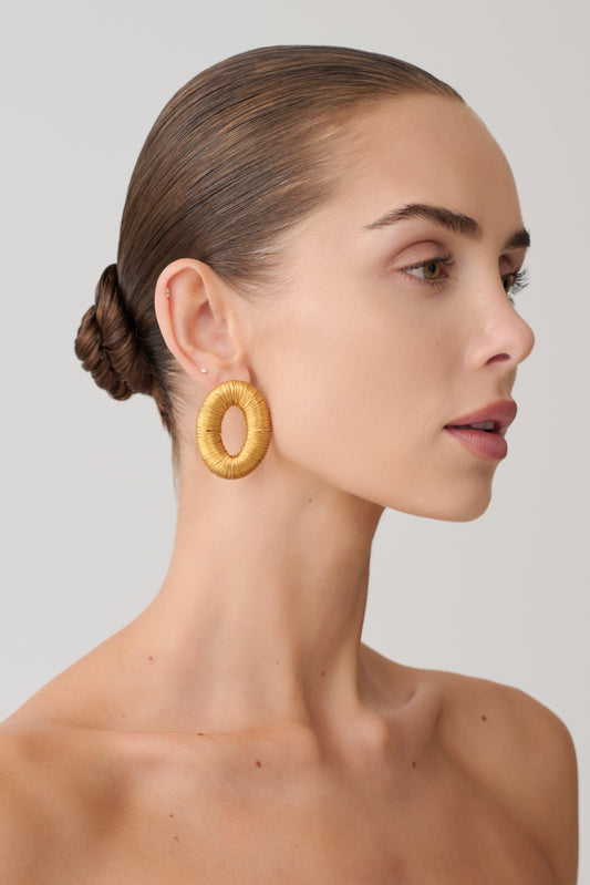 Yara Metal Wounded Stud Earring - Gold