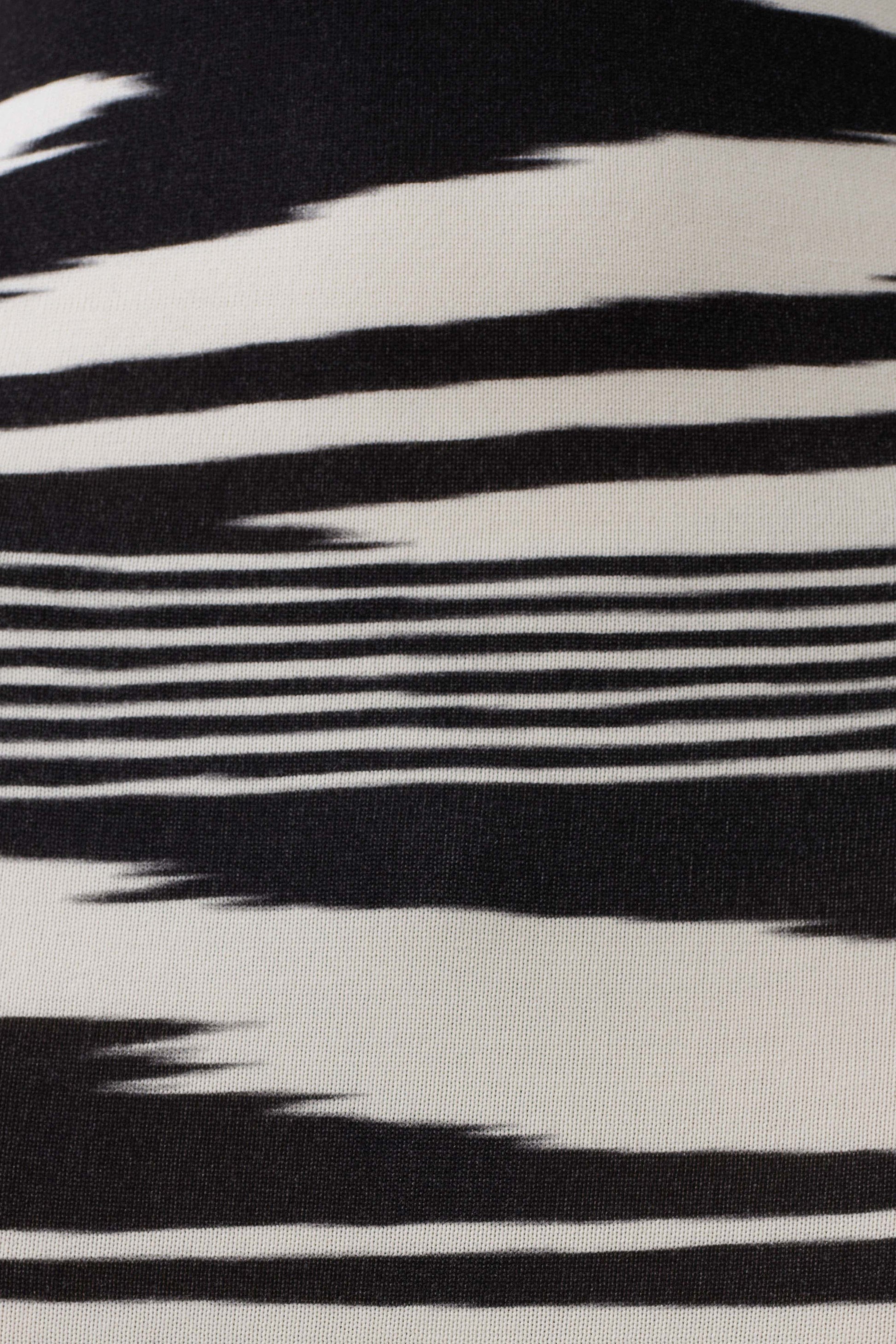 Ashtin Cross Front Knit Maxi Dress - Linear Shift Print #7