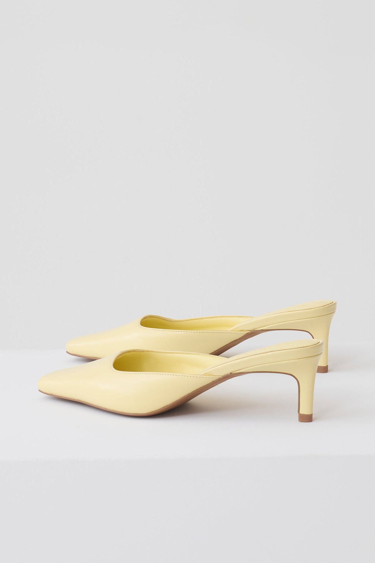 Stevie Pointed Square Toe Mule - Lemon