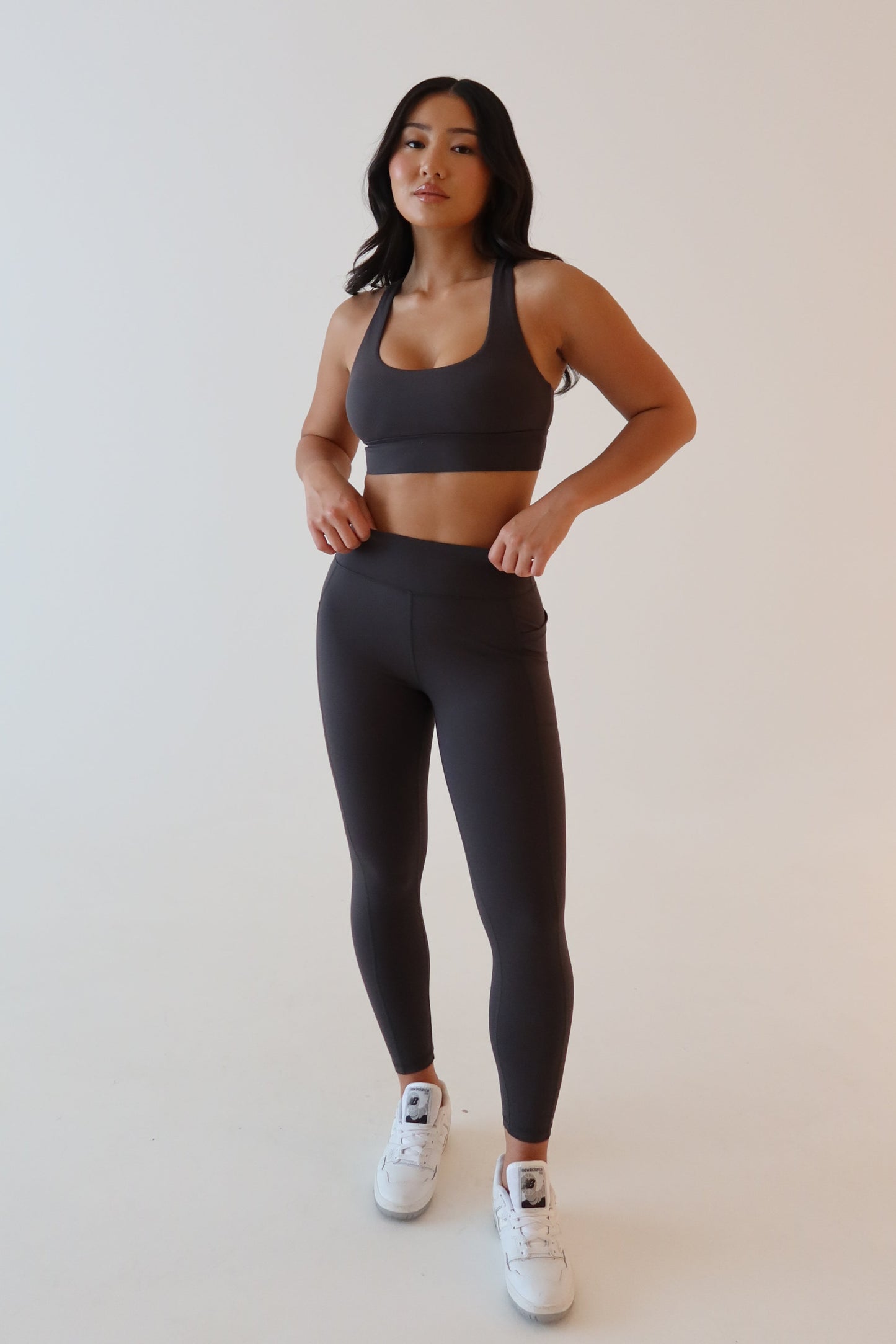 Briar V Back Leggings With Pockets - Charcoal