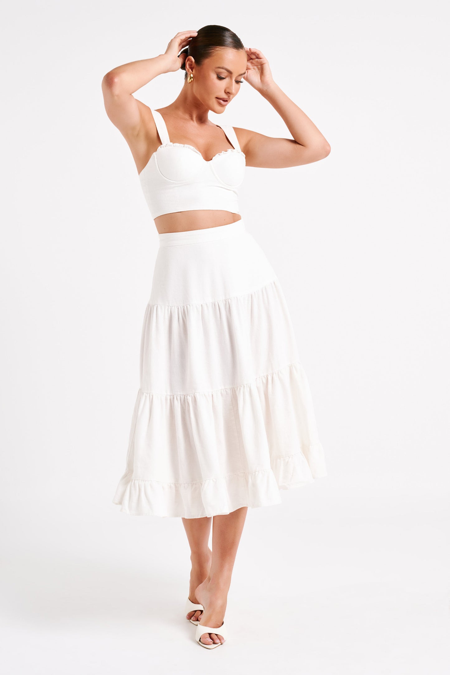 Hilaria Cupped Linen Crop Top - White