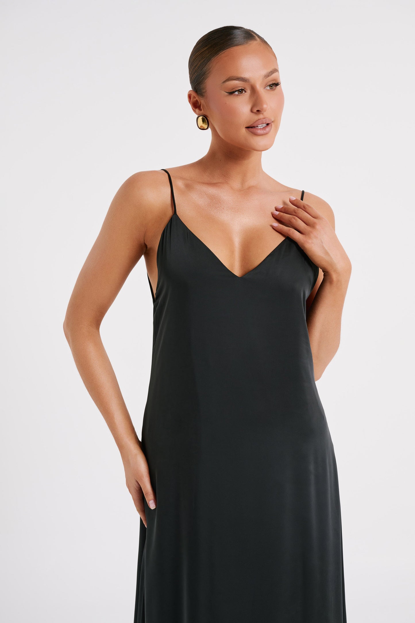 Beatrice Flowy Maxi Dress - Black