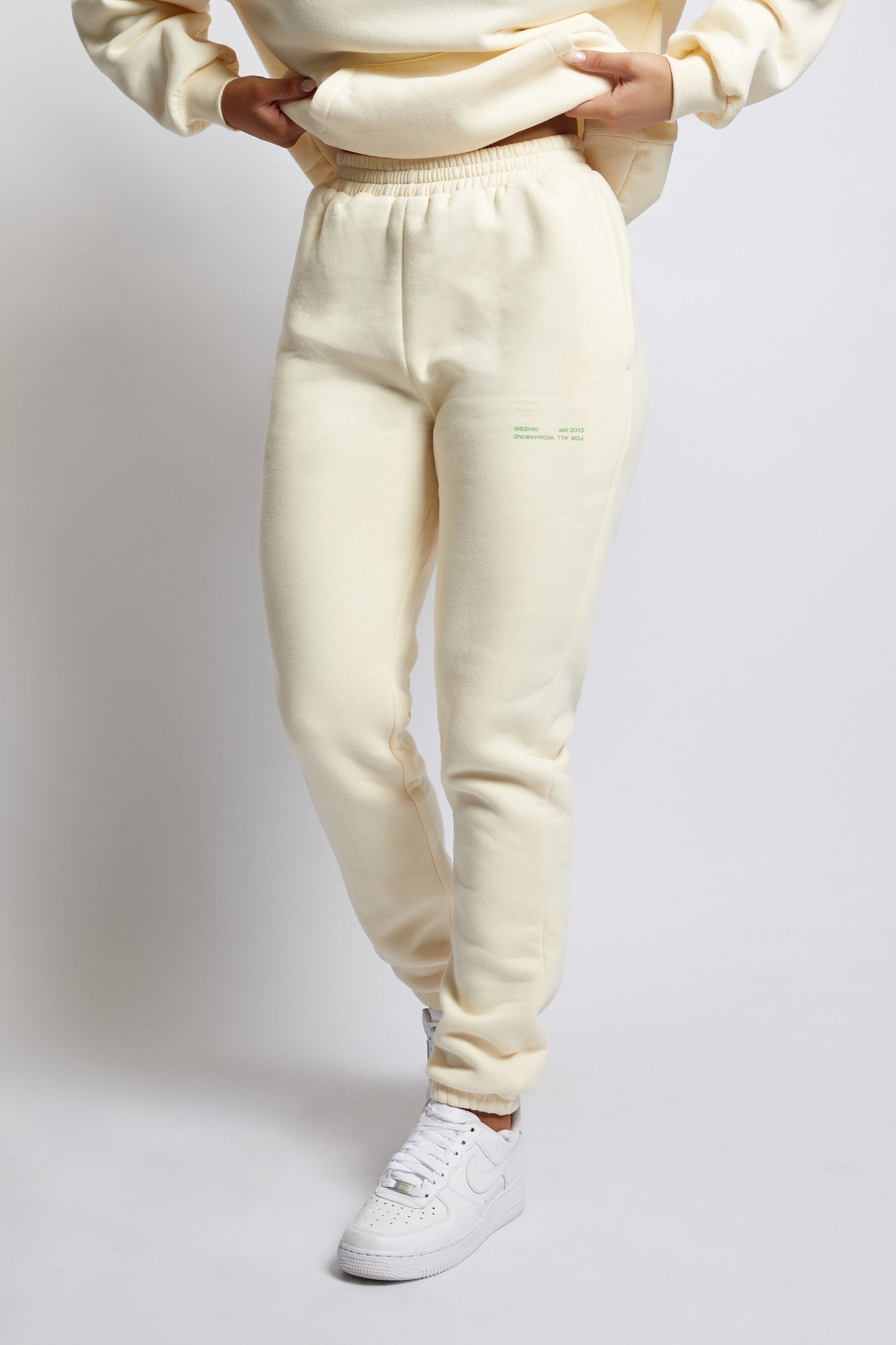 Camille Oversized Fleeceback Jogger - Marshmallow