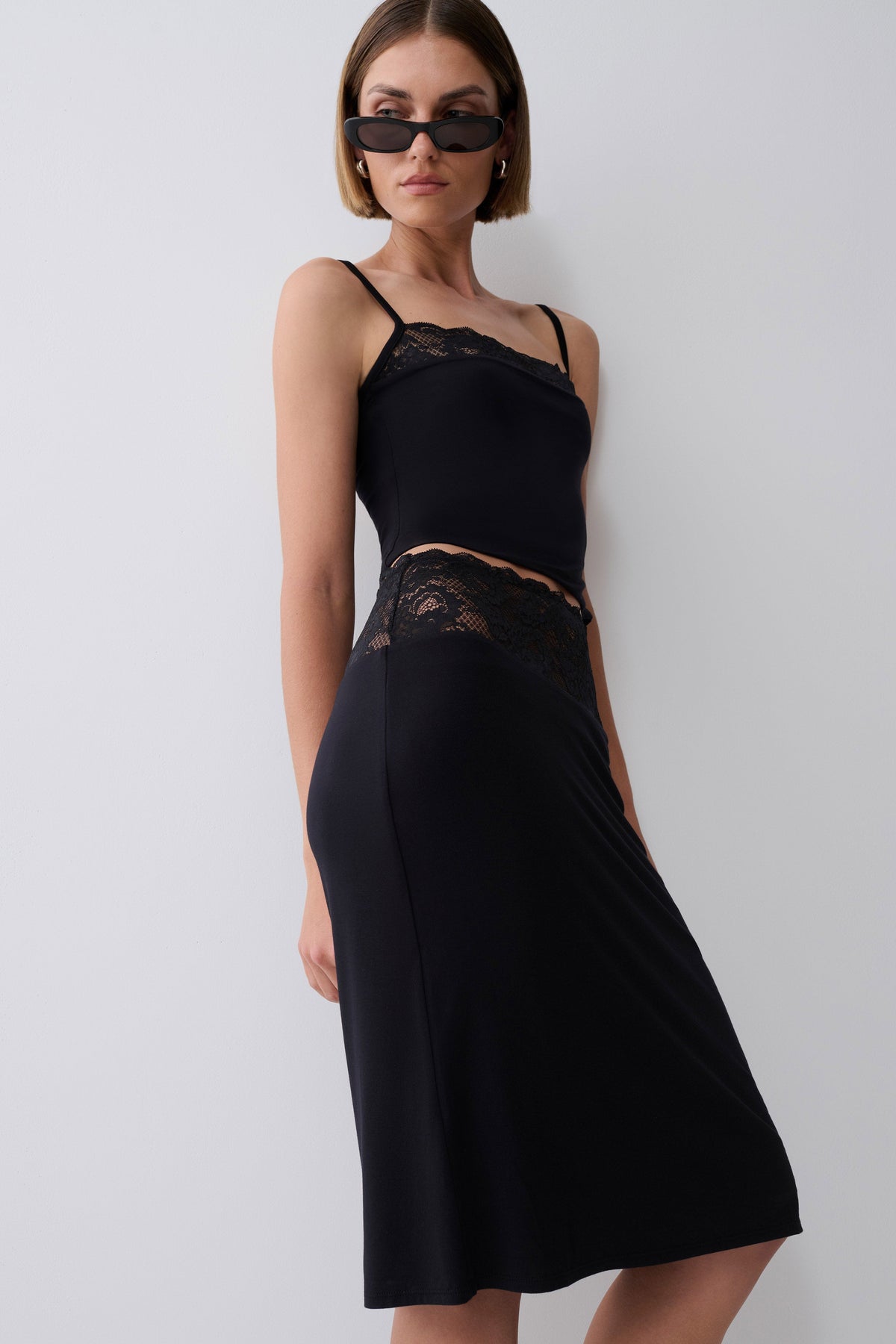 Elia Lace Skirt - Black